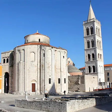 With Parking Space - 24593 Zadar